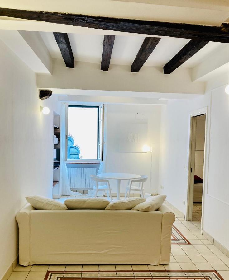 Un Punto Al Cuore A Verona Bagian luar foto
